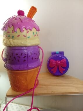 2 Polly Pocket Compact Playset No Accessories